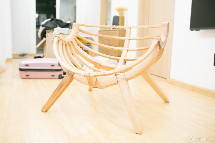 取出所有的原木组件后,密密麻麻的摆满了一地